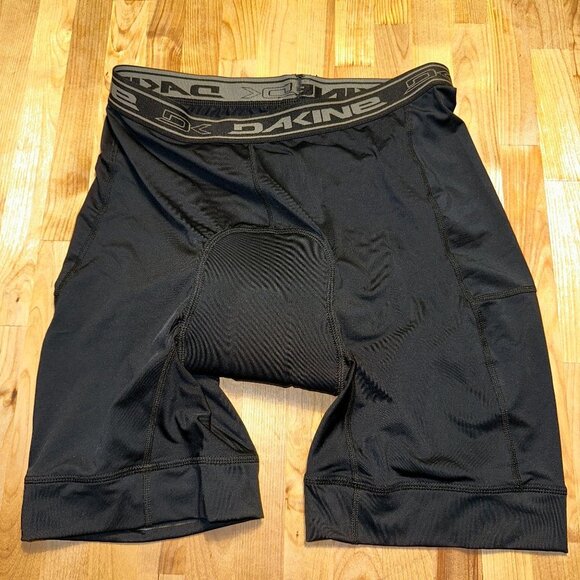 Women's Dakine Pro Liner Padded Cycling Shorts - Picture 1 of 6